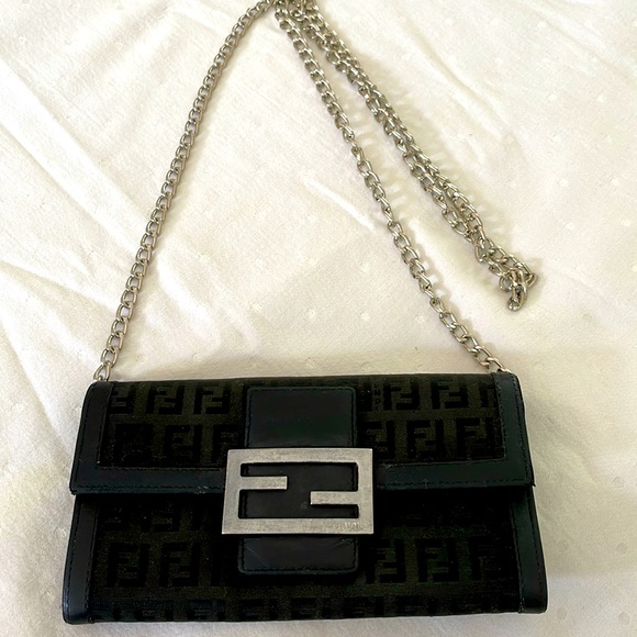 FENDI Authentic Wallet Clutch w/Leather Trim Silver, unbranded silver chain - Picture 1 of 6